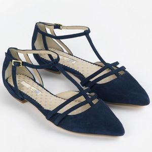 boden t bar flats